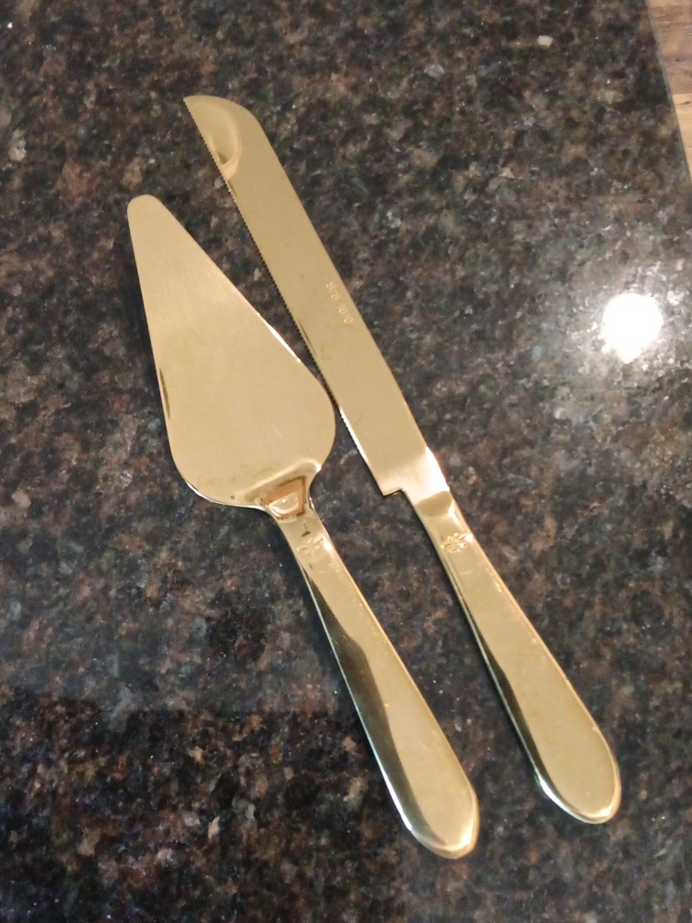 Cake Cutting Set Gold Knife And Server - Picture 4 of 4